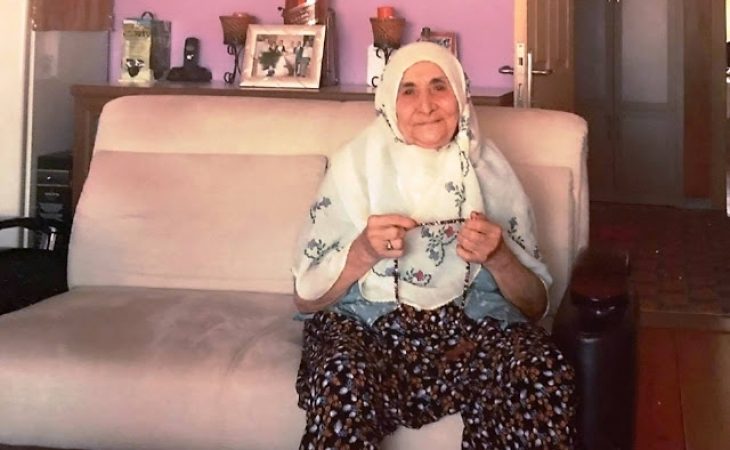 90-годишната баба Фатма от Турция