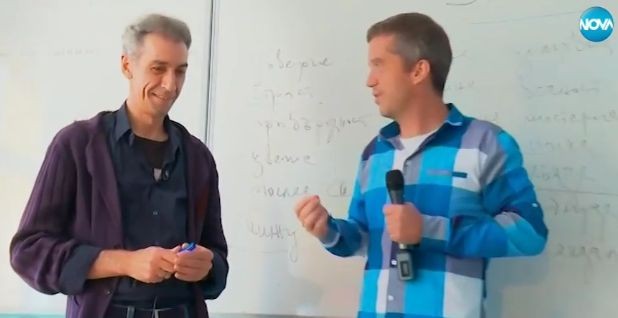 Този нестандартен български учител стана хит