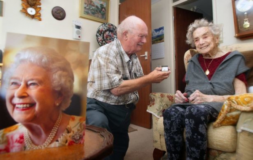 Историята на 100-годишната Нора ще ви трогне до сълзи! След като загуби двама съпрузи, британката смята да... 