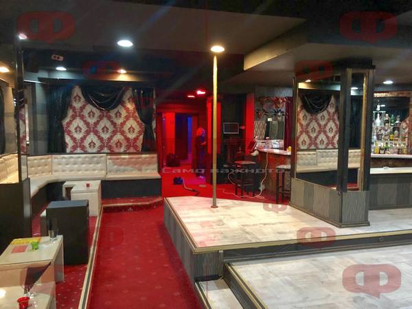 Кърваво меле заради скъпа проститутка в бургаски пийп бар (СНИМКИ)