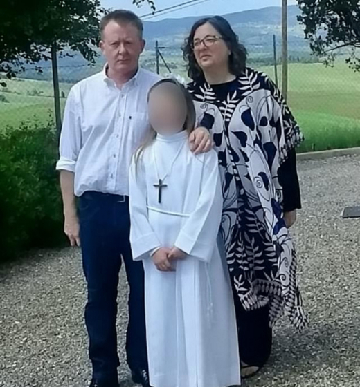 Мъж остави на жена си куфар с пари и изчезна безследно, но бе открит със загуба на паметта в друга страна (СНИМКИ)