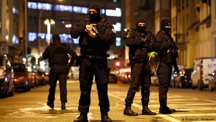 Френската полиция ликвидира нападателя от Страсбург-ОБОБЩЕНИЕ (ВИДЕО, СНИМКИ)