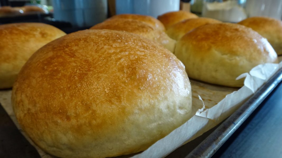 Безподобно мекички хлебчета от пухено тесто