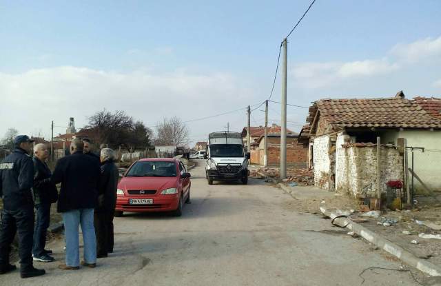 5 ромски семейства напират към Войводиново