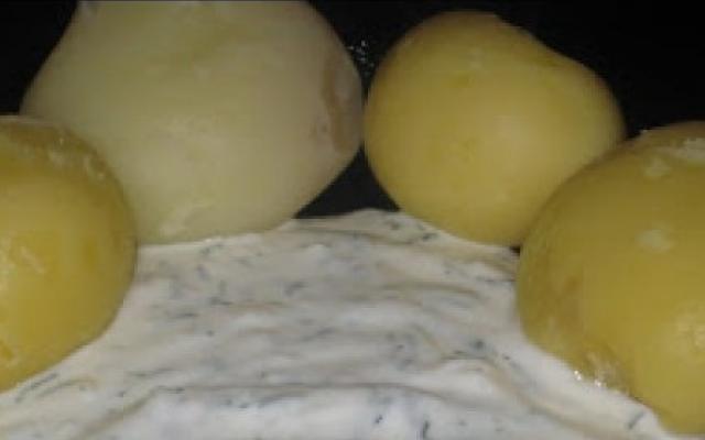 Бабина диета с картофи и кисело мляко