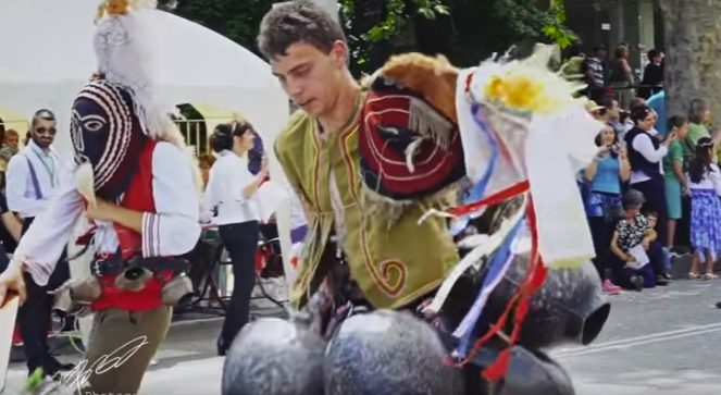 Китайски турист направи клип за България