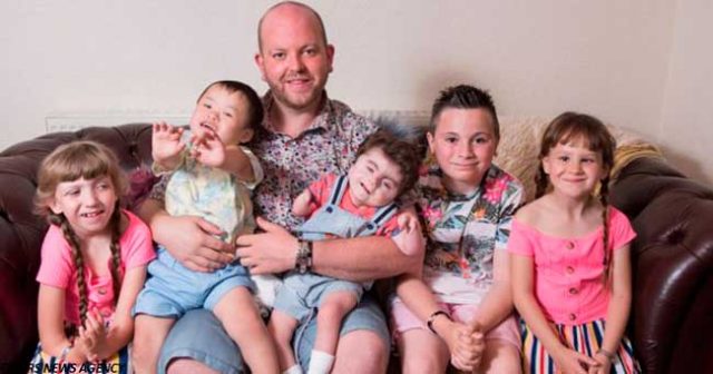Мъж осиновил 5 деца инвалиди