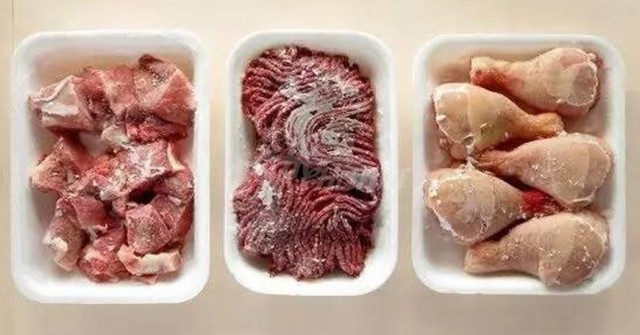 Ето как моментално да размразиш месото от фризера - даже кило кайма омеква за минути
