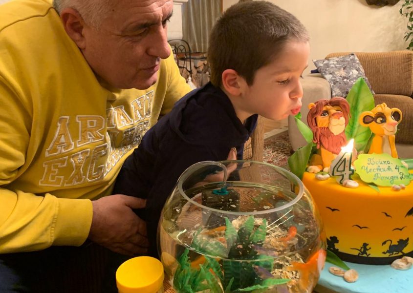 какво Бойко Борисов подари на внука