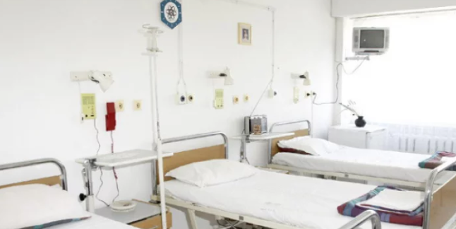Болницата в Поморие спешно отваря отделение