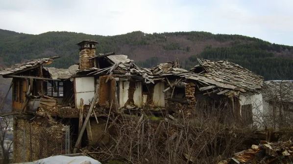Това не е Украйна! Така изглежда едно от близо 600-те изчезнали български села!