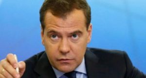 Медведев размаха пръст към ЕС: Мерете си приказките господа!