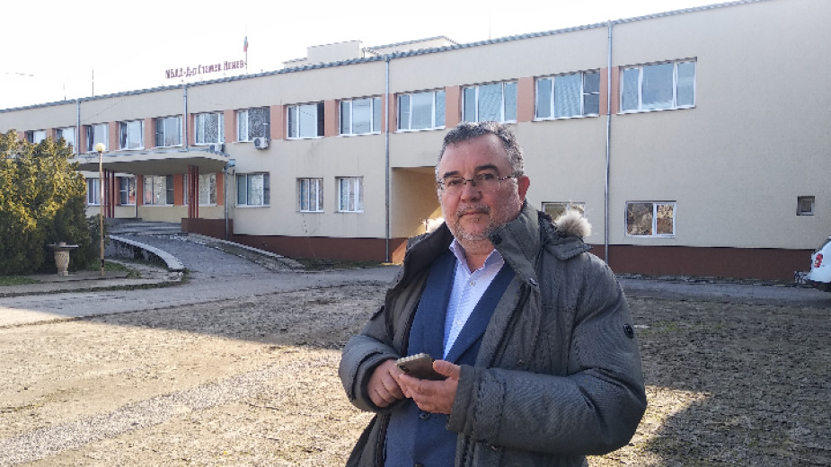 Проф. Чавдар Ботев призна: Лекувахме К19 грешно интубираха хиляди без причина