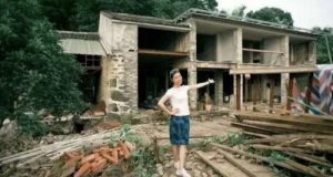 Момиче превърна призрачна къща необитавана от 30 години в лъскаво имение СНИМКИ
