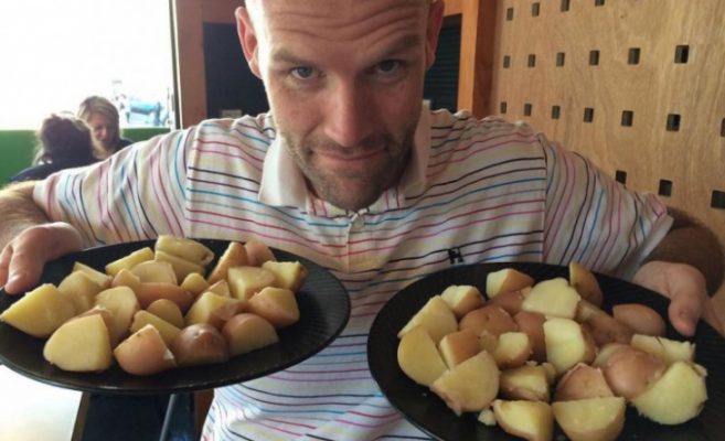 Експеримент: Цяла година мъж яде само картофи и резултатът е невероятен (СНИМКИ)