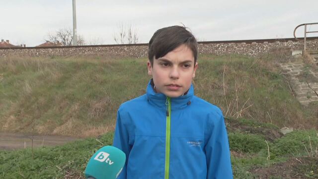 Без страх от огъня: 12-годишно момче от Бургас спря пожар край езерото Вая
