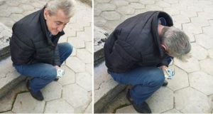 Мъж седнал на тротоара – 60 ст. не му стигат за лекарствата! / СНИМКИ