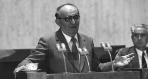 Тодор Живков преди 30 години: Съдете ме! Но идва времето когато народът ще остане без хляб и без чест