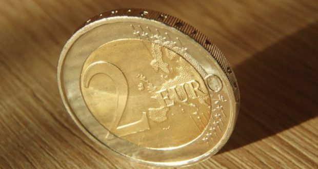 На монетите от 2 евро ще пише: "Боже пази България"