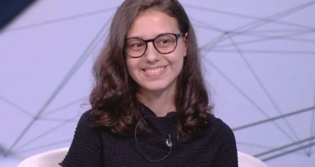 Лия Илиева: Момичето което изкара 100 от 100 точки на матурата
