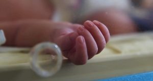 Трагедия в Луковит! Бебе на три дни почина в болница обвиняват лекар за грешна инжекция