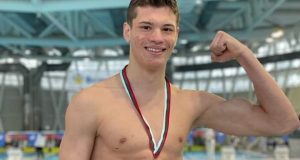 Гордост за България! Алекс Стойнов стана трикратен републикански шампион по плуване