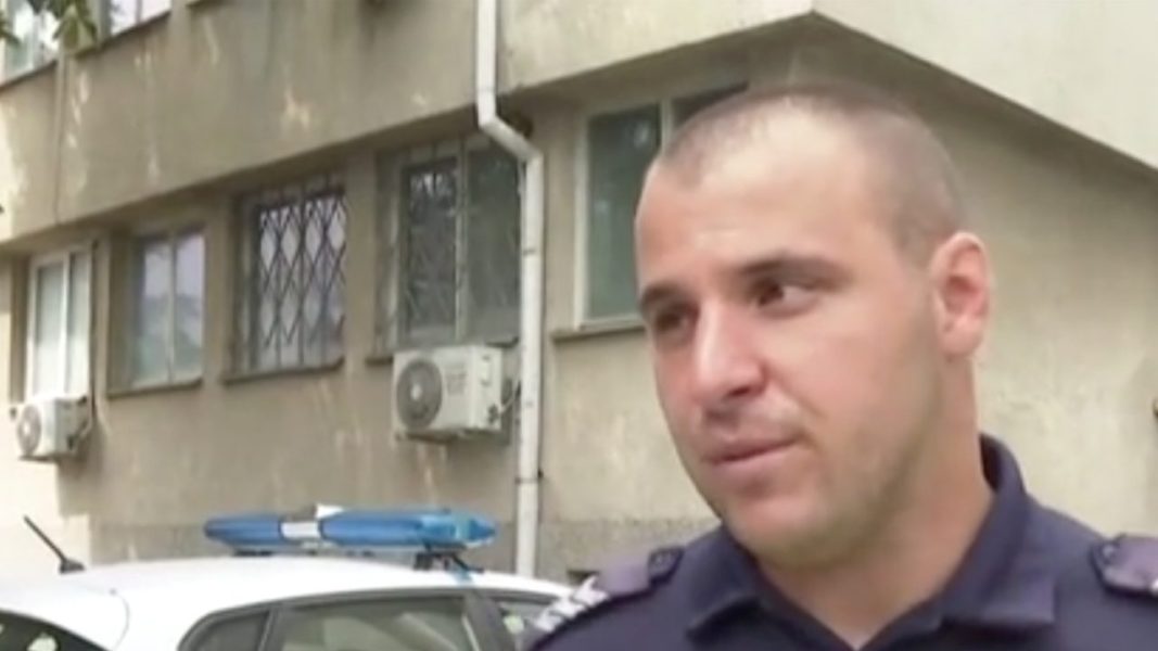 Полицай от Южното Черноморие се превърна в герой след водния ад - Ангел в униформа!