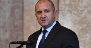 Радев след среща с ръководството на „Лукойл Нефтохим“: България очаква надеждни доставки и предвидими цени на горивата
