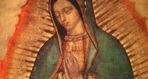 ЧУДНА – жива икона на Пресвета Богородица която диша има пулс и реагира на светлината!