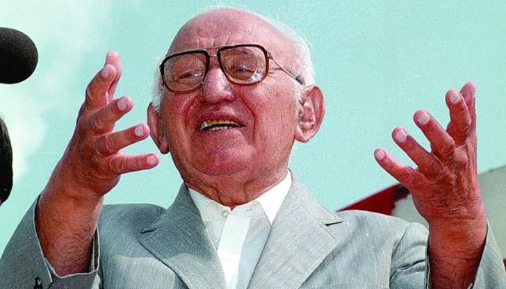 Бай Тошо гледа отгоре: СНИМКА на магазин в НРБ от 1972 г. - да ама не