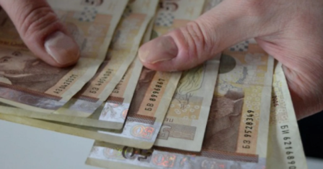 Извънредно! Решиха за увеличаване на минималната заплата