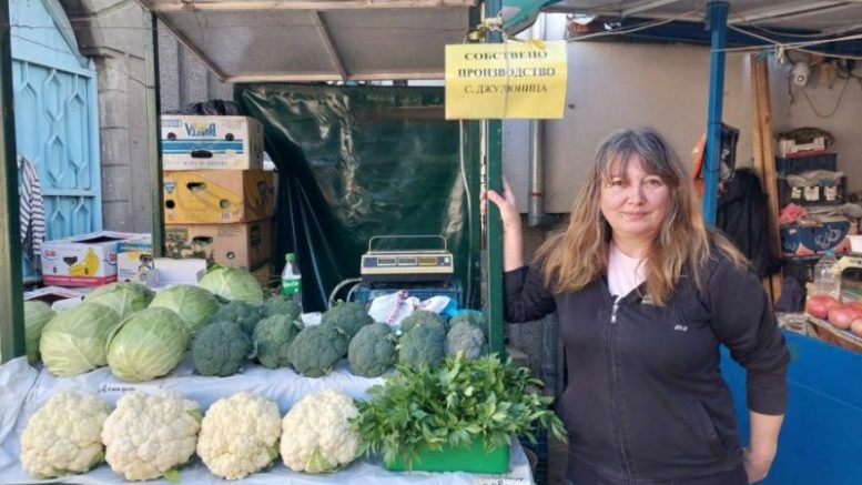 Медицинска сестра захвърли бялата престилка, за да отглежда броколи и карфиол