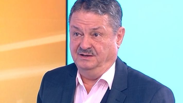 Снегът идва довечера но във вторник пак ще е топло