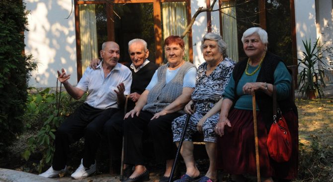 През СОЦА Пенсионната възраст за жените бе 55 г., а за мъжете 60 г. и още 17 неща които днес ги няма