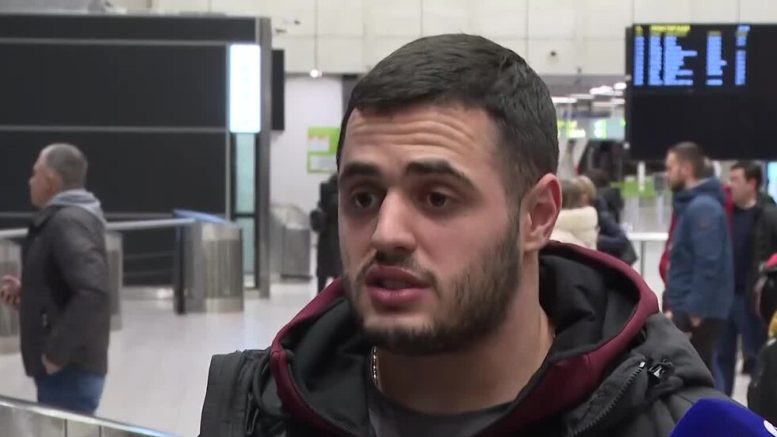 „Свикнал съм с федерацията, ще го преглътна“: Няма кой да посрещне шампиона Насар в София