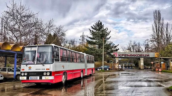 Частен "Икарус" ще вози безплатно и по съседски жителите на столичен район в транспортната блокада