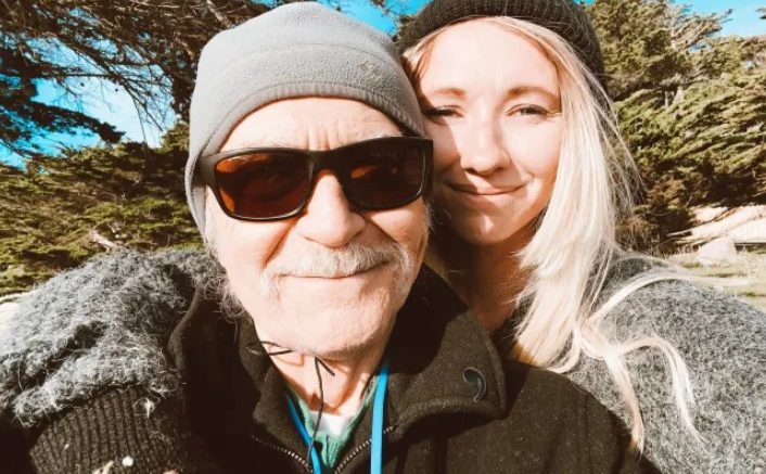 Не са дядо и внучка, а гаджета! Жена на 28 за 76-годишния си приятел: "Има само един недостатък..."