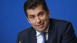 Вместо оставка: Кирил Петков е пуснал молба за отпуск от парламента