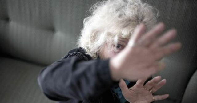 Ето отвътре дома на смъртта с изтезаваните възрастни хора в село Ягода - ВИЖ Снимки 18+