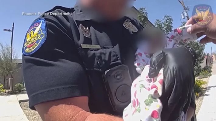 Полицаи спасиха новородено бебе, открили го до тялото на безжизнената му майка