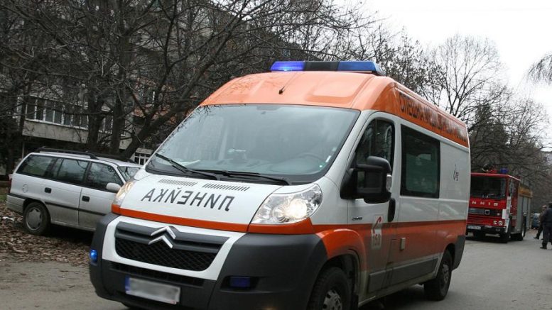 Дете се задушава линейка идва след 3 часа чакане в София