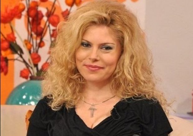 Деси Банова пръска 2 бона на месец за фризьор (СНИМКИ)