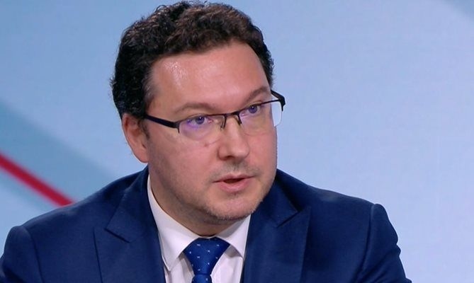 Даниел Митов: Срам е за всички, които бранят агресията в момента