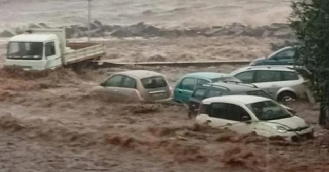 Потоп и в Царево, затвориха пътя Бургас-Созопол-Затварят отсечки по градовете, за да няма жертви
