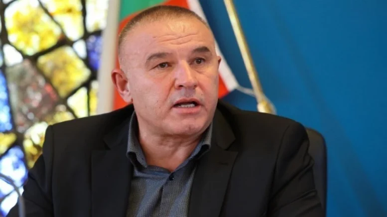 Стефан Ботев: Карлос Насар си донесе договор но не го подписва