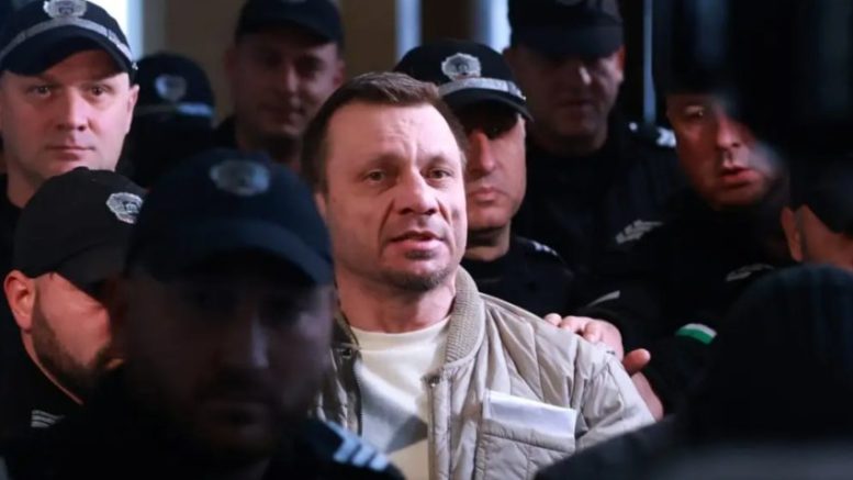 Примката се затяга! Роднини на скандалния д-р Хасърджиев извадиха кирливите му ризи - измами за хиляди лева!
