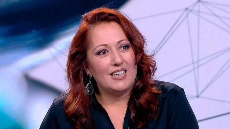 Милица Гладнишка: 240 в парламента си клатят краката и не се напрягат да мислят