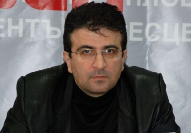 Адвокат Тодор Кръстев: Това са топ идиоти на света. Няма лятно и зимно часово време