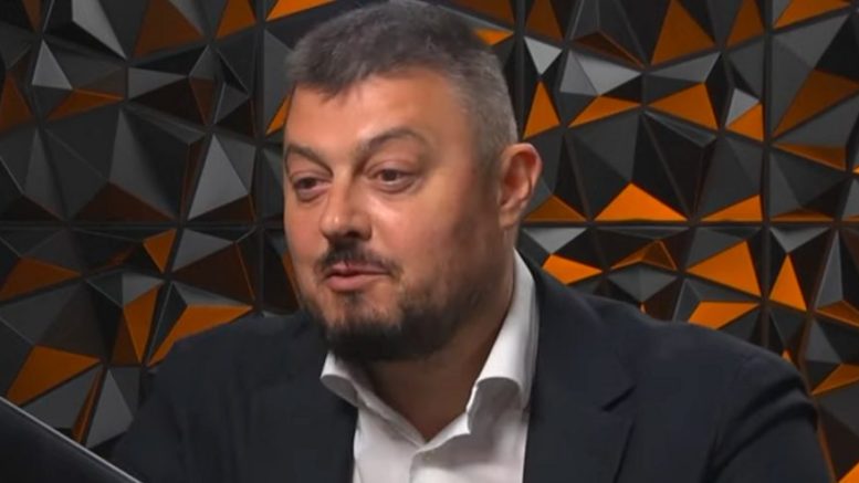 Н. Бареков: Ако от утре ще зареждате бензин и дизел в бензиностанциите на Лукойл в страната, носете си само кеш