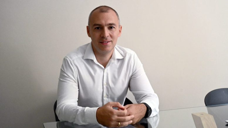 Предприемач: Вие сте с 232 лв. по-бедни всеки месец, но пък сте с 325 лв. по-скъпи за работодателя